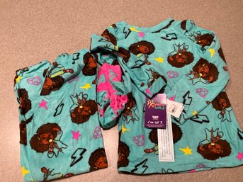 KARMAS WORLD Fleece Pant PAJAMA SET W/ SLIPPER SOCKS SIZE S Small Size 6 6X Pants Top And Socks