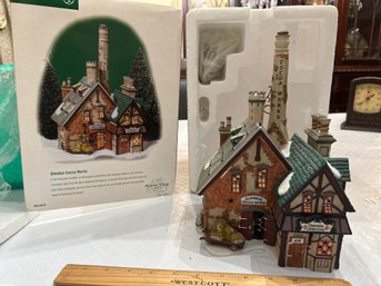 Department 56 Dickens' Village Glendum Cocoa Works Lighted Porcelain Collectible Building Excellent