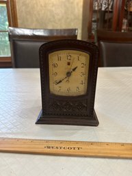 Antique Working 1930's TELECHRON Tudor Bakelite M1 Art Deco Desk Clock