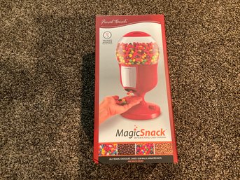 Final Touch Magic Snack Candy Dispenser New In Box