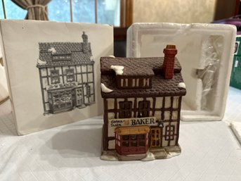 Department 56 Golden Swan Baker Dickens Village Series Excellent