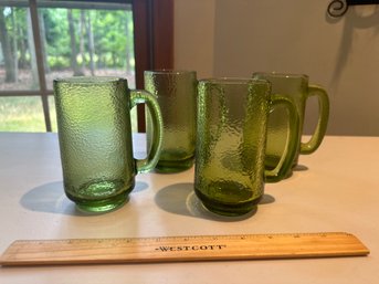 VINTAGE SET OF FOUR 1970s FROSTED PEBBLE GREEN HAZEL ATLAS BEER MUGS