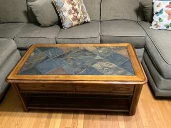 Raymour & Flanigan Clairmont Lift-Top Dinner - Coffee Table