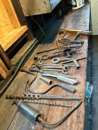 Lot Of Some Vintage Hand Tools Plus A Wood Master Power Ship Auger 1 Inch Model 47416