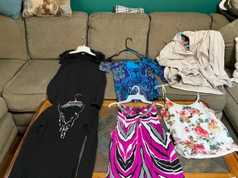 Great Lot Of Ladies, Clothing, Size, Large Extra Large Shirts, Glasses, Nike, And Coat See Photos