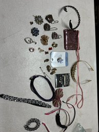 Estate Sale, Jewelry Lot Of Ladies Fashion Accessories Clips Pins, Charms Headbands See All Photos