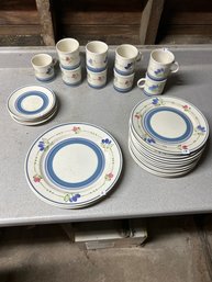 Table Mates Hand Painted Verona 783 2 Plates 13 6 In Plates 9 Cups And 4 Saucersx