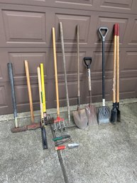 Lot Of Outdoor Accessories Axes Shovels Posthole Digger Garden Tools In Nice Condition