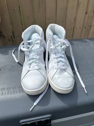 Nice Pair Of Nike Sneakers Size 10 In Great Condition