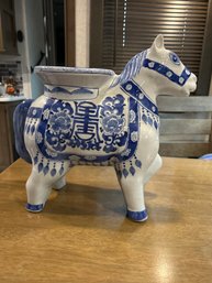 Heavy Ceramic Oriental Blue And White Horse Plant Holder. 14 X 14 X 7 In Beautiful Condition