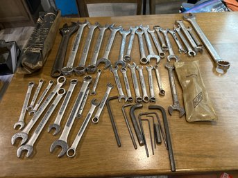 Great Assortment Of Craftsman Wrenches And Allen Keys With A Couple Of Odd Ball Wrenches 35 Total Great Buy