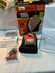 Black & Decker CROSSHAIR 90 Degree Auto Laser Level In Box Complete Needs 9 Volt Battery