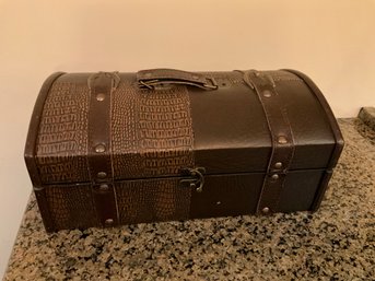 Brown Latch-able Treasure Trunk Keepsake Box