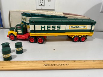 Vintage 1976 Hess Barrel Truck W/ Original Box, Inserts, Barrels And Battery Card