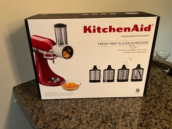 KitchenAid Fresh Prep Slicer Shredder Stand Mixer Attachment Set  New In Box