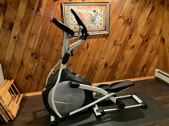 Fuel FE46 Elliptical Trainer With Non Slip Mat Works Great