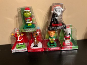 Lot Of 6 Solar Operated Christmas Bobble Heads, Homer, Simpson, The Grinch, Nightmare Before Christmas El