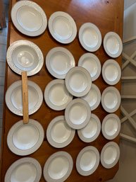 Set Of 22 Mikasa Parchment Rim Soup Bowls Minimal Signs Of Use Excellent