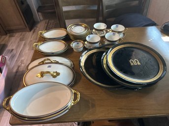 Mixed Bunch Of Hohenberg Bavaria Cups,saucers, Plates Serving Dishes And Casorole Dish With Two Lids Nice Lot