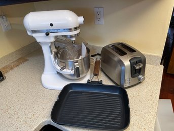 Lot Of Kitchen Appliances, KitchenAid Stand Mixer With Accessories, Black & Decker Toaster, Grill Pan