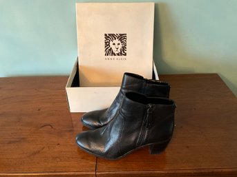 Anne Klein Black Ankle Boots With Kitten Heel In Box Size 8