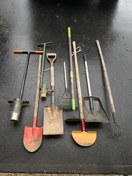 Lot Of Outdoor Yard And Garden Accessories