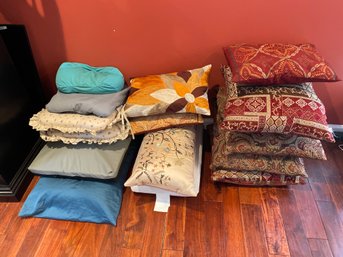 24 Cushions Pillows For Couch, Chair, Bed, Floor, Or Anywhere!