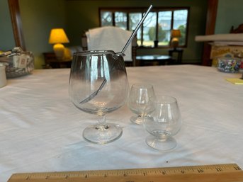 Mid Century Modern Silver Top Bar Snifter Martini Pitcher With 2 Glasses And Stirrer