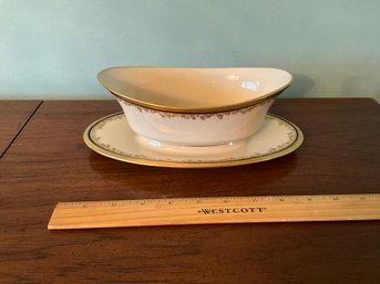 LENOX Eclipse Gravy Boat Fine Bone China With Attached Under Plate