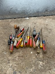 Large Lot Of Assorted Screwdrivers