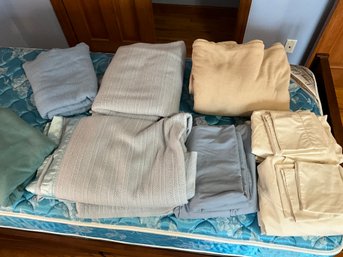 Lot Of Twin Size, Bedding, Sheets, And Blankets