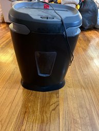 Staples High Speed Shredder Model Spl-txc122A Works Great