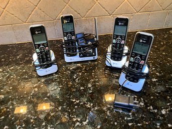 Set 4 AT&T Cordless Phones Wireless Telephone With Auto Answering Machine With Caller ID Announce