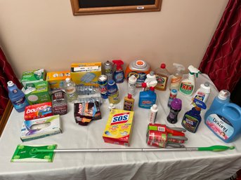 Lot Of 34 Cleaning Supplies Dry Swiffer Cloths, Flex Seal, Oxi Clean Tide Pods Murphy Soap X-14 Windex Bounce