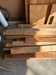 Large Lot Of Scrap Wood 2x4s 2x2s Great For Fill In Repairs Or Cut Up To Burn