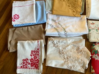 Large Lot Of 14 Vintage, Beautiful Tablecloths Lace Embroidery And More