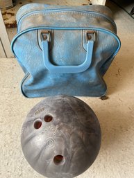 Womans 8 Lb Bowling Ball Gray Ebonite, With Carry Bag