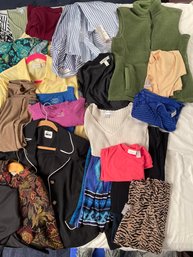 Large Lot Of Womens Sz Small Clothing: Eddie Bauer Travelers By CHICOs, Negligees Blouses Blazers Sweaters