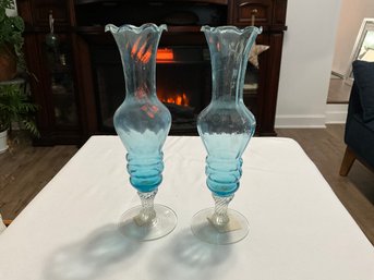 Set Of 2 8 Inch Vintage Pretty Art Glass, Blue And Clear Flower Bud Vase