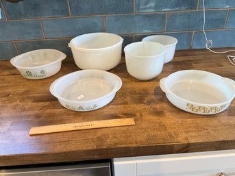 Lot Of Vintage Glassbake And Fire King Bowls