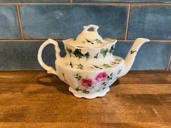ROYAL CROWNFORD Tea POT/Made In Cornwall England/Pink Rose Tea PotVintage Tea Pot  1960 ~ 6.5x9.5' 28 Oz