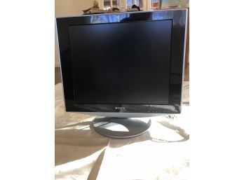 Sony TFT LCD Color Computer Display Model SDM-HS93, Not Tested, Needs Cleaning, See Pics