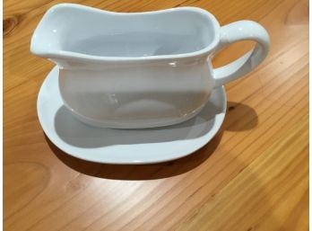 Indoor Outfitters Gravy Boat With Saucer