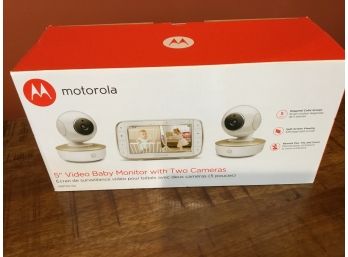 Motorola 5 Video Baby Monitor With 2 Cameras