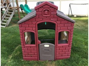 Little Tikes Play House Backyard Toy