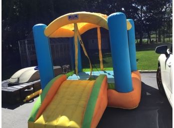 Bounce House With Slide