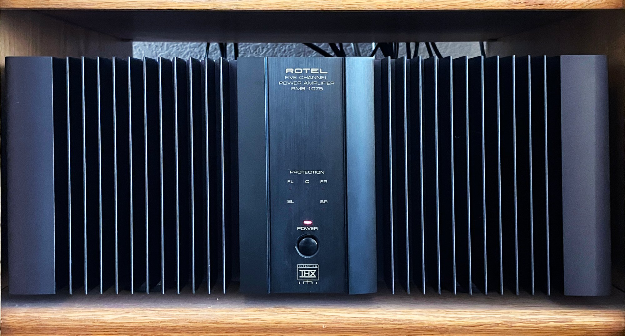 Rotel Five Channel Power Amplifier RMB-1075 #23300 | Auctionninja.com
