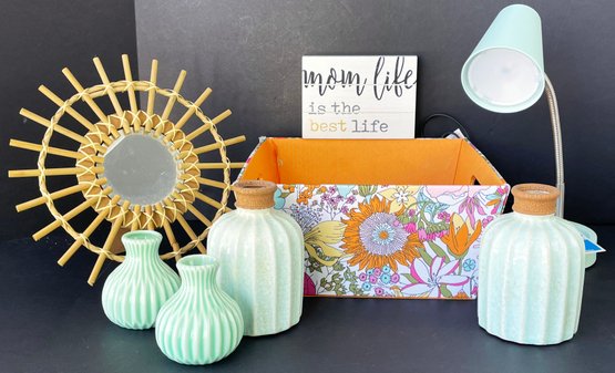 Mother's Day Home Decor- 'Mom Life' Art, 4 Bud Vases, New Task Lamp, Floral Storage Box & Wooden Star Mirror