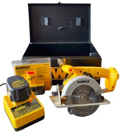DeWalt Cordless Trim Saw (136mm), 2 Extra Batteries, & Small Toolbox