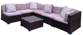 Outdoor Sectional With Ottoman/table